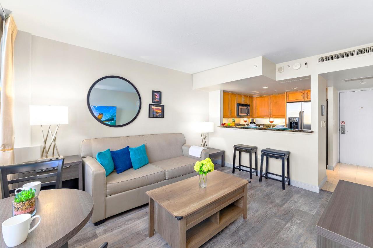 Renovated With View At Aqua Palms Waikiki Apartamento
