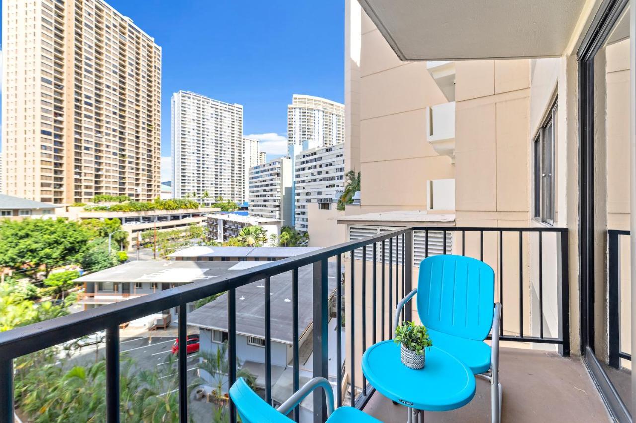 Renovated With View At Aqua Palms Waikiki Apartamento *